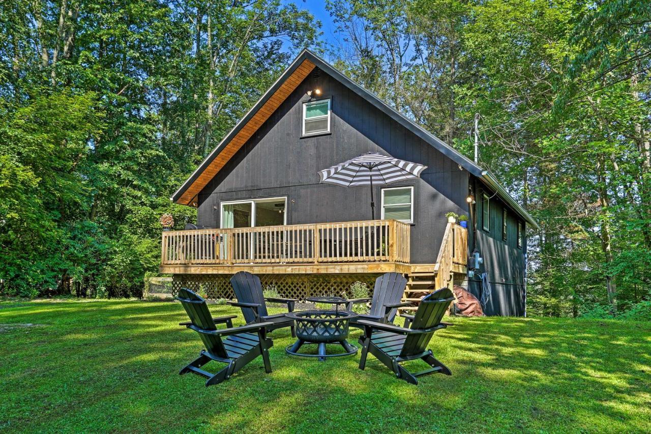 Modern East Stroudsburg Home With Deck And Gas Grill! 外观 照片
