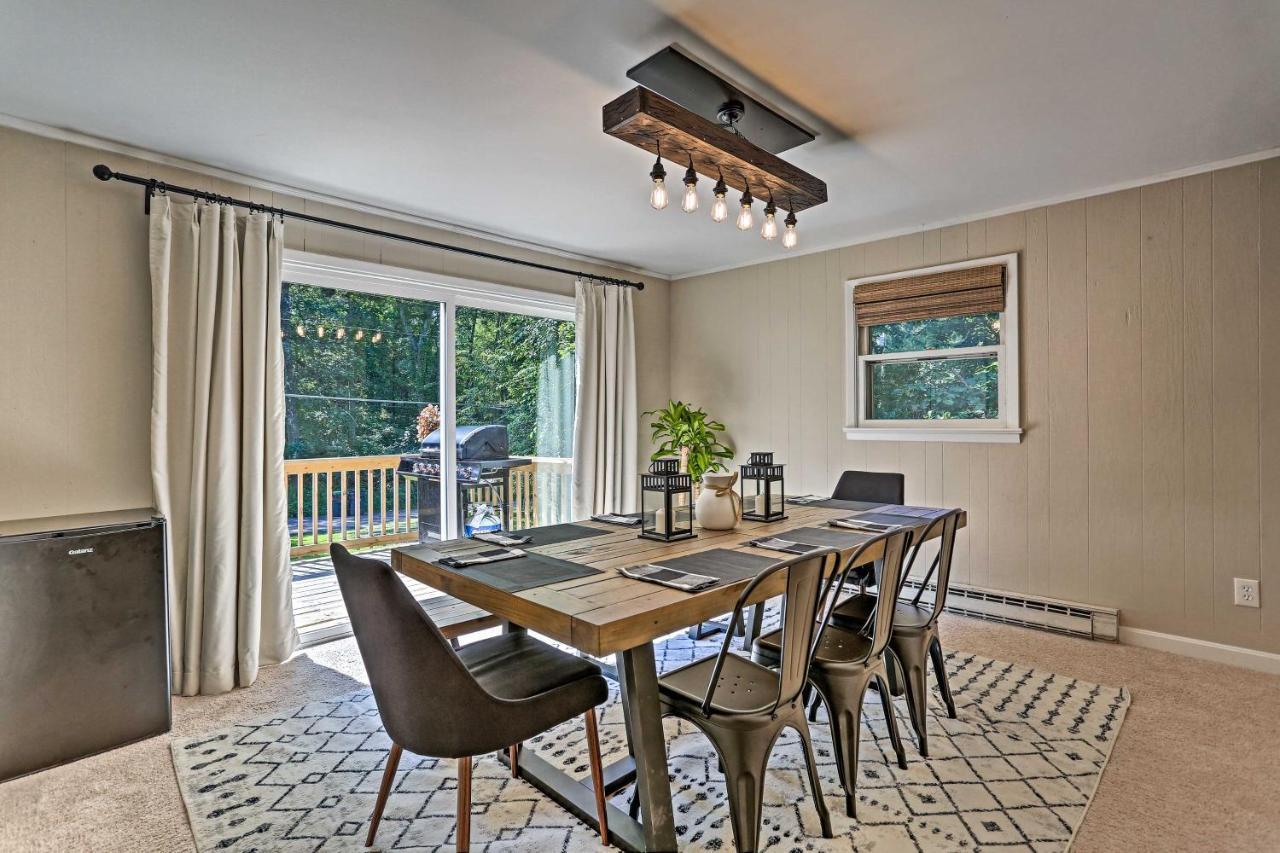Modern East Stroudsburg Home With Deck And Gas Grill! 外观 照片
