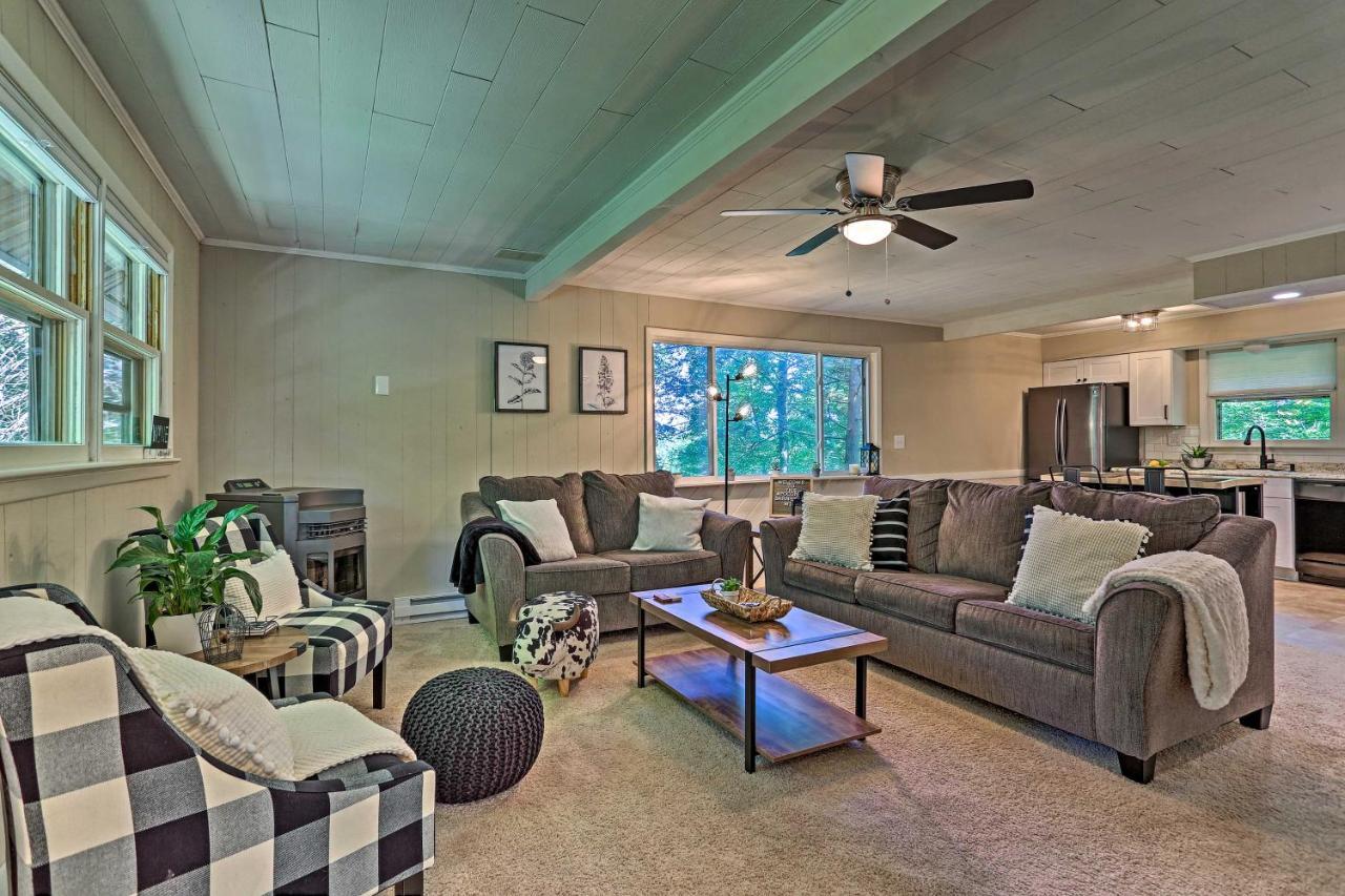 Modern East Stroudsburg Home With Deck And Gas Grill! 外观 照片