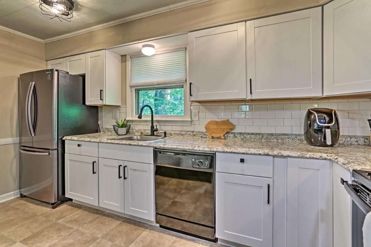 Modern East Stroudsburg Home With Deck And Gas Grill! 外观 照片